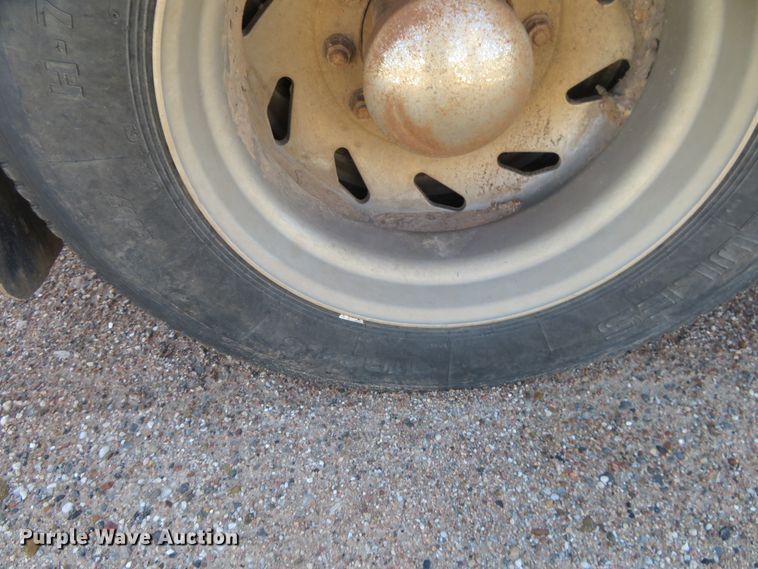 image for item EQ9288 2006 Freightliner Coronado semi truck