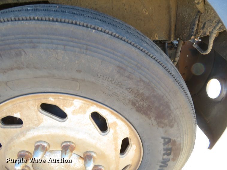 image for item EQ9288 2006 Freightliner Coronado semi truck