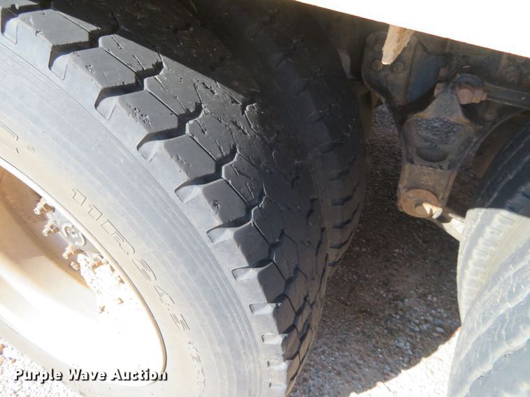 image for item EQ9288 2006 Freightliner Coronado semi truck