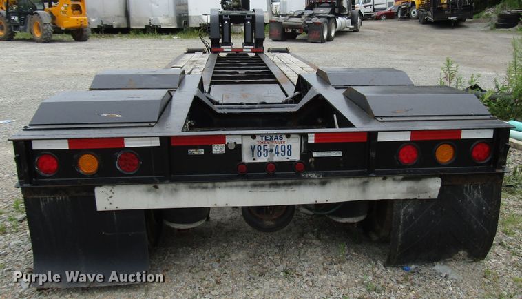 image for item FJ9729 2006 Towmaster lowboy equipment trailer