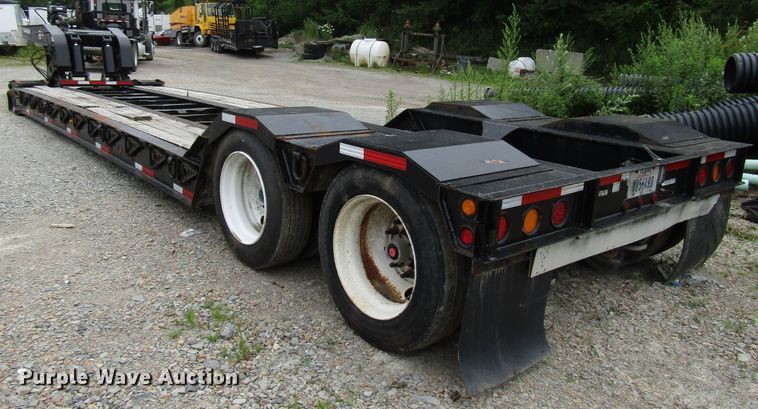 image for item FJ9729 2006 Towmaster lowboy equipment trailer