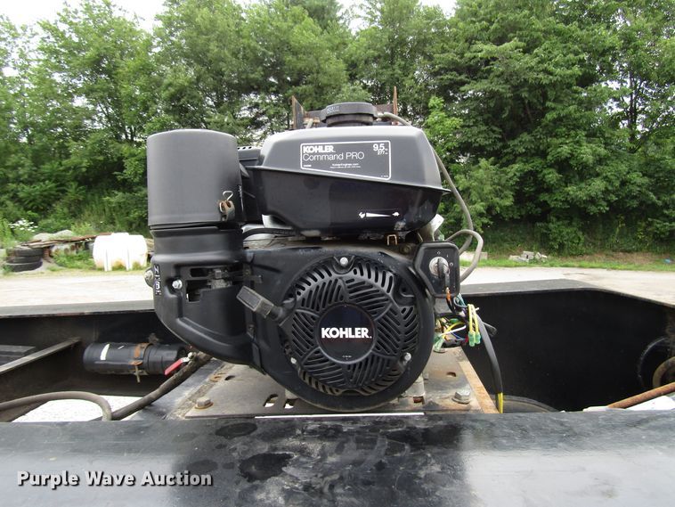 image for item FJ9729 2006 Towmaster lowboy equipment trailer