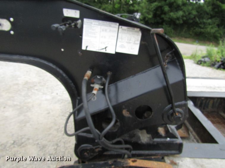 image for item FJ9729 2006 Towmaster lowboy equipment trailer