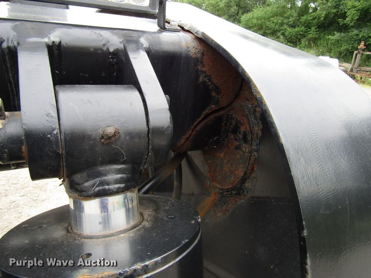 image for item FJ9729 2006 Towmaster lowboy equipment trailer