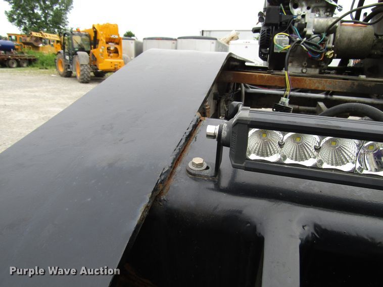image for item FJ9729 2006 Towmaster lowboy equipment trailer