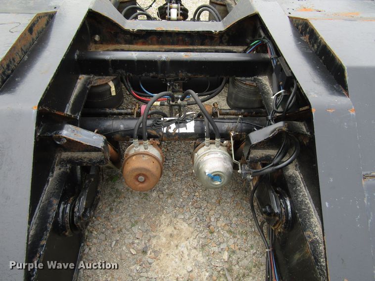 image for item FJ9729 2006 Towmaster lowboy equipment trailer