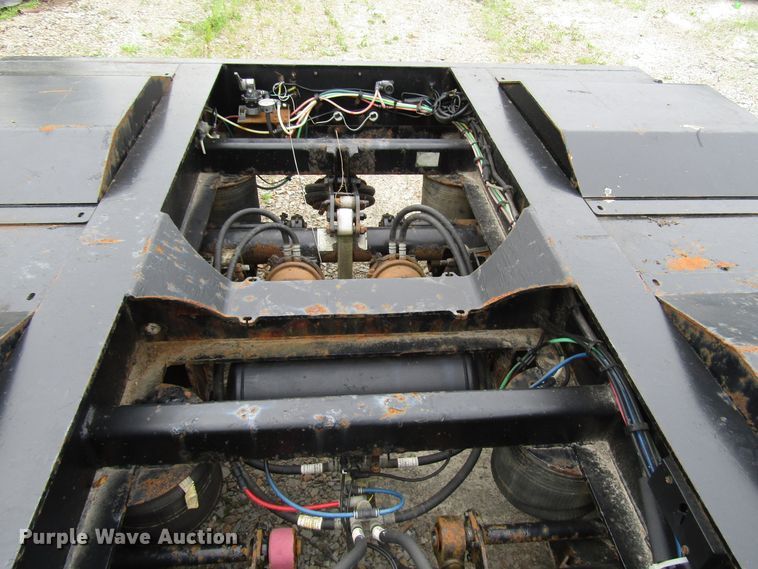 image for item FJ9729 2006 Towmaster lowboy equipment trailer