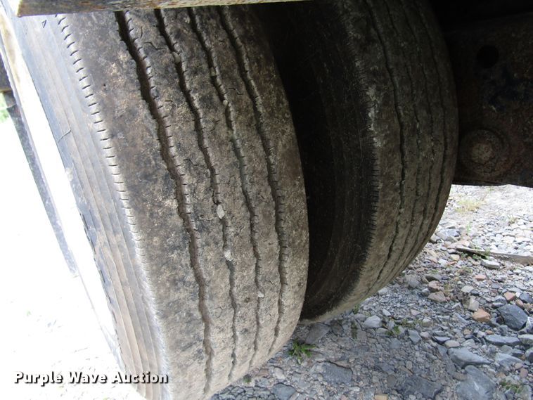 image for item FJ9729 2006 Towmaster lowboy equipment trailer