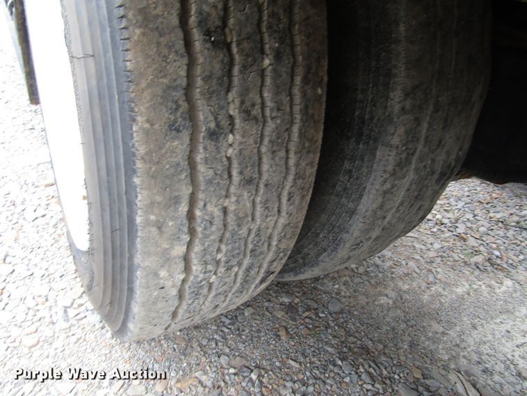 image for item FJ9729 2006 Towmaster lowboy equipment trailer