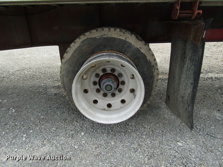 image for item FJ9734 1994 Transcraft Eagle W2 flatbed trailer