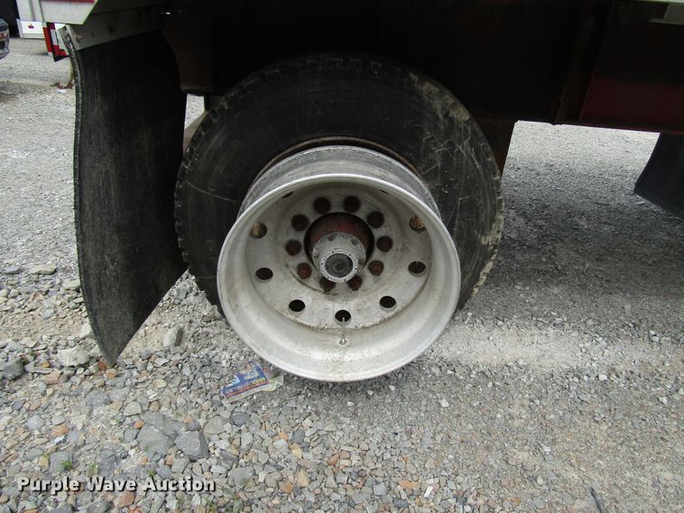 image for item FJ9734 1994 Transcraft Eagle W2 flatbed trailer