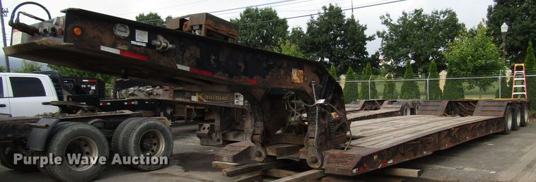 image for item FJ9739 2007 Dynaweld lowboy equipment trailer