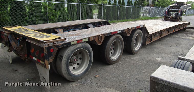 image for item FJ9739 2007 Dynaweld lowboy equipment trailer