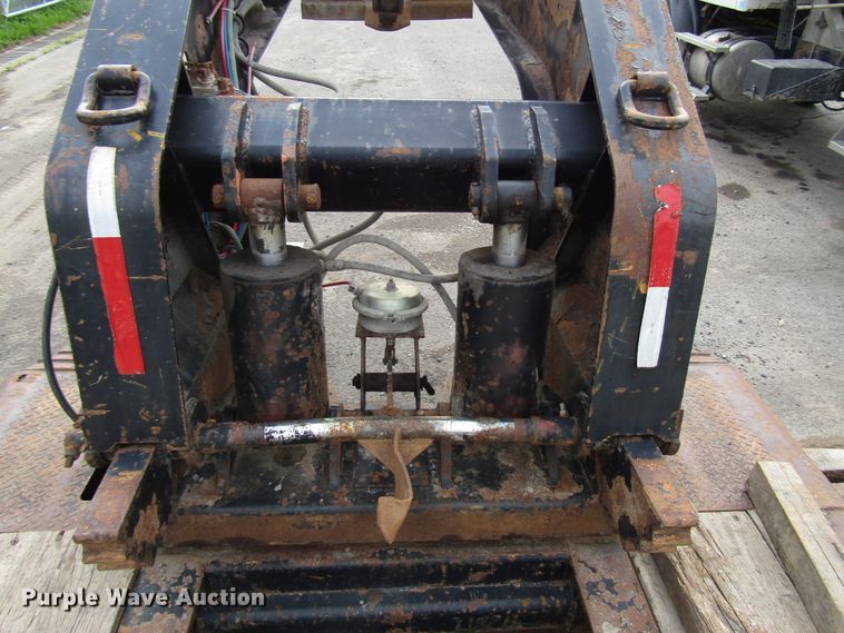 image for item FJ9739 2007 Dynaweld lowboy equipment trailer