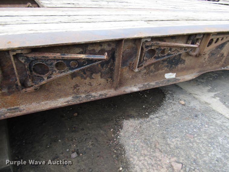 image for item FJ9739 2007 Dynaweld lowboy equipment trailer