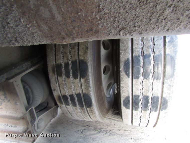 image for item FJ9739 2007 Dynaweld lowboy equipment trailer