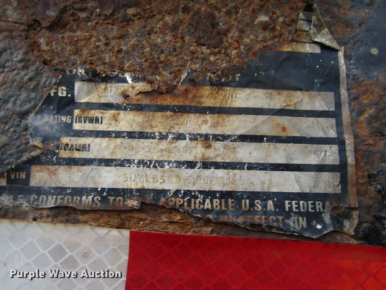 image for item FJ9739 2007 Dynaweld lowboy equipment trailer