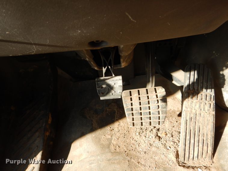 image for item FU9426 2005 Freightliner Business Class M2 truck chassis