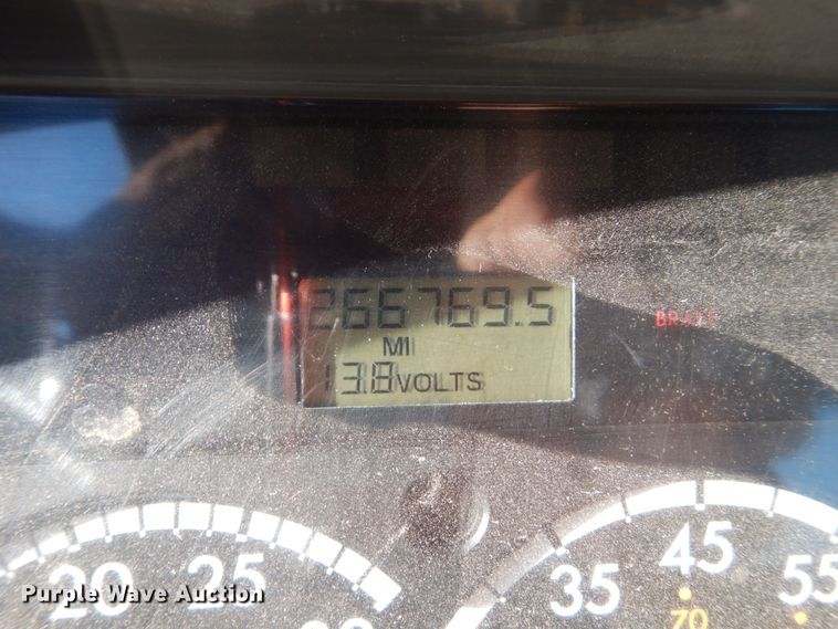 image for item FU9426 2005 Freightliner Business Class M2 truck chassis