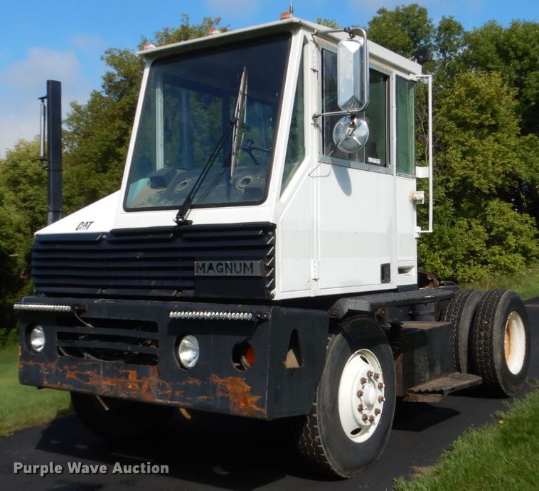 image for item FU9504 1989 Magnum yard truck
