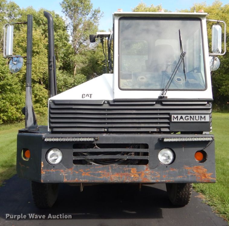 image for item FU9504 1989 Magnum yard truck