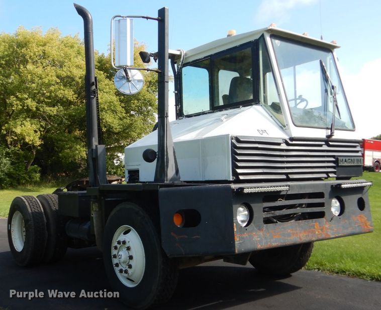 image for item FU9504 1989 Magnum yard truck