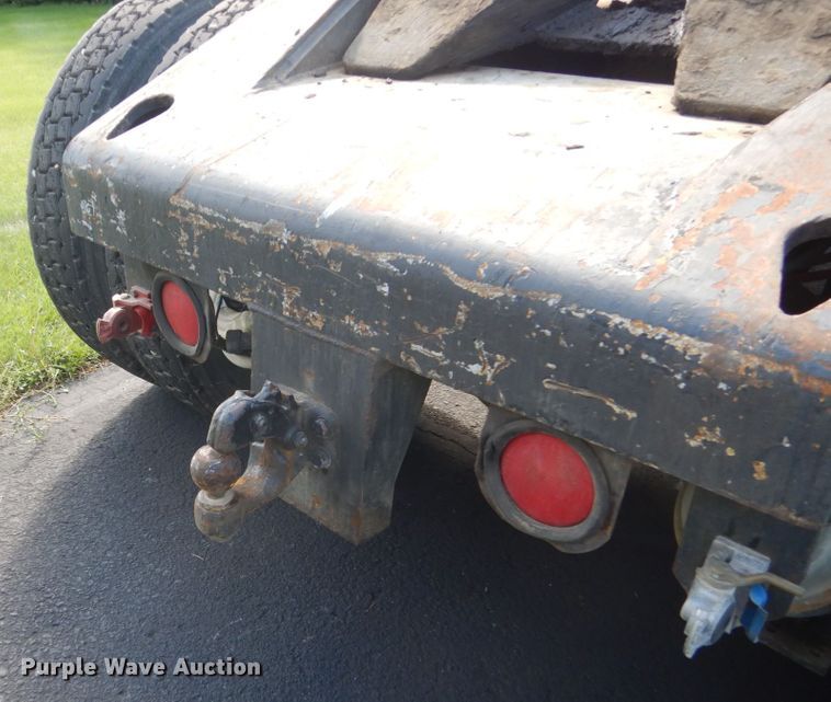 image for item FU9504 1989 Magnum yard truck