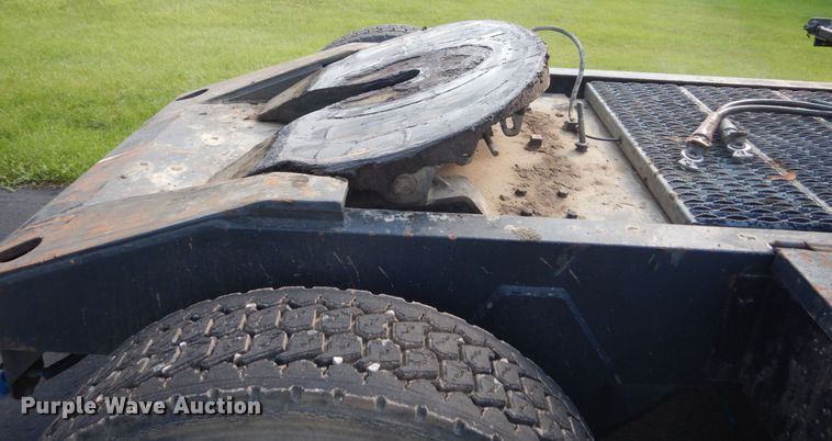 image for item FU9504 1989 Magnum yard truck