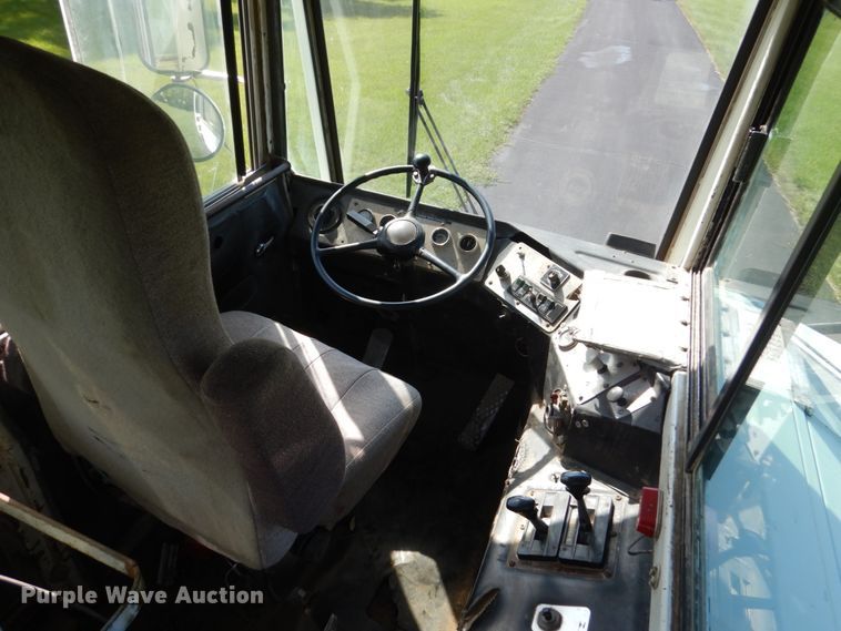 image for item FU9504 1989 Magnum yard truck