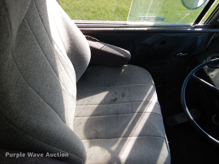 image for item FU9504 1989 Magnum yard truck