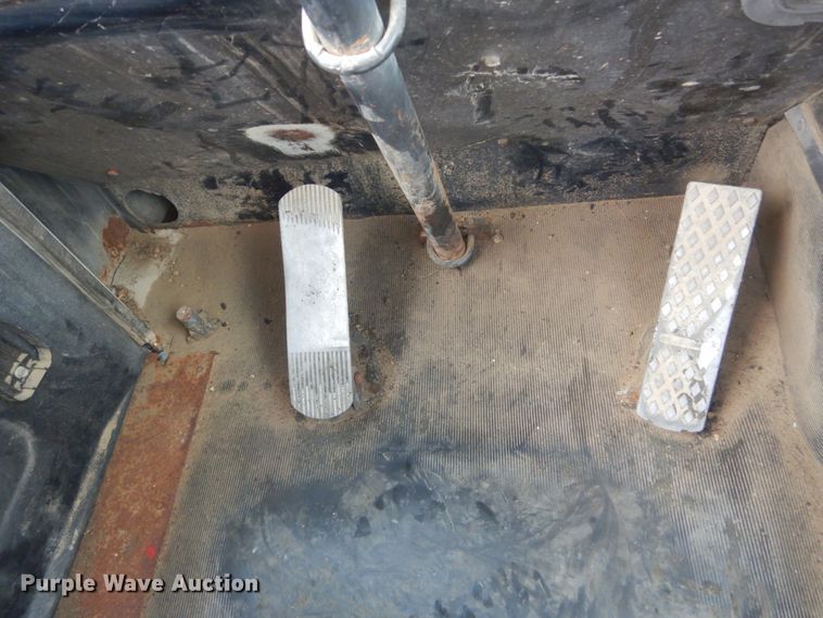 image for item FU9504 1989 Magnum yard truck