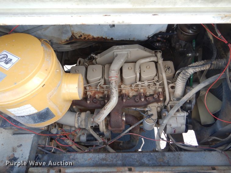 image for item FU9504 1989 Magnum yard truck