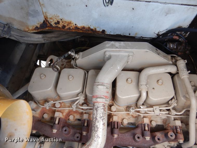 image for item FU9504 1989 Magnum yard truck