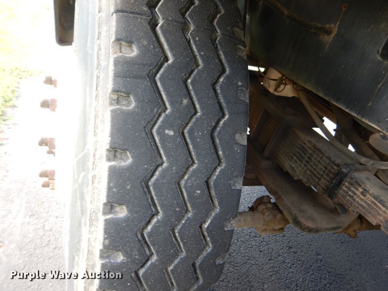 image for item FU9504 1989 Magnum yard truck