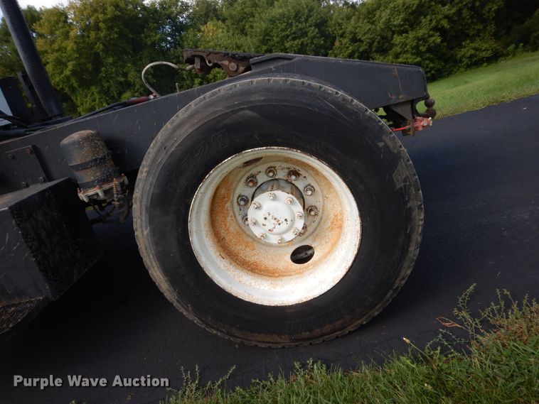 image for item FU9504 1989 Magnum yard truck