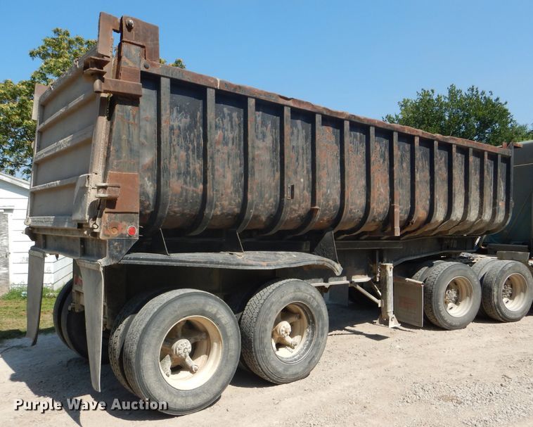 image for item GH9548 1986 Fruehauf LDX-F2-22-7DB5-24 end dump trailer