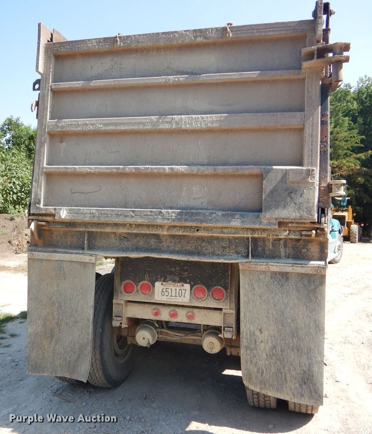 image for item GH9548 1986 Fruehauf LDX-F2-22-7DB5-24 end dump trailer