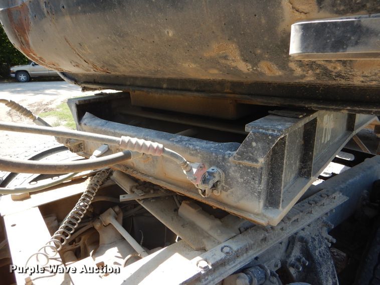 image for item GH9548 1986 Fruehauf LDX-F2-22-7DB5-24 end dump trailer