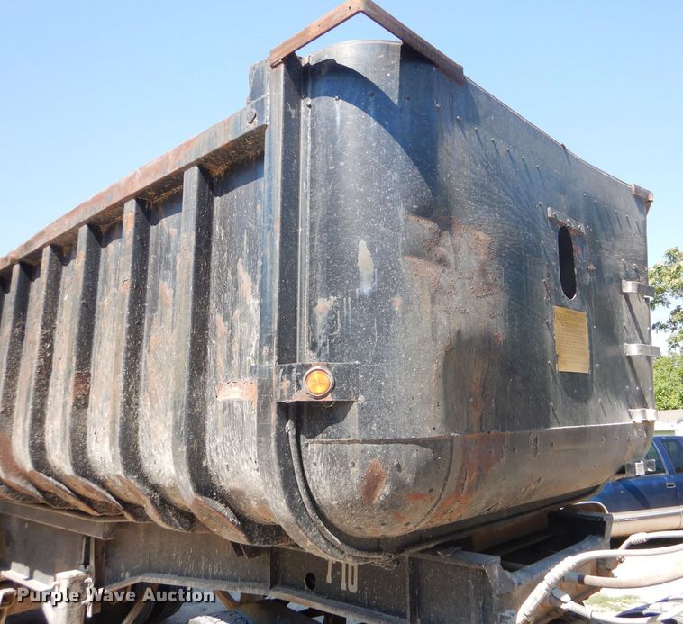 image for item GH9548 1986 Fruehauf LDX-F2-22-7DB5-24 end dump trailer