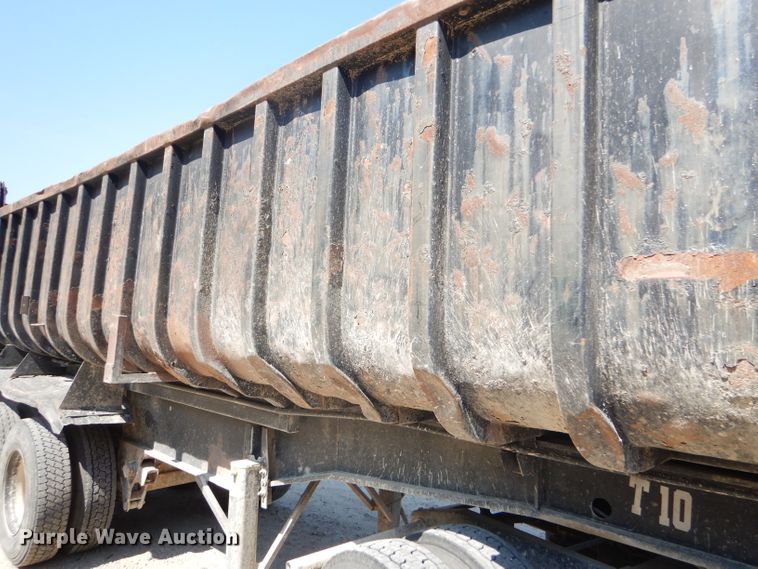 image for item GH9548 1986 Fruehauf LDX-F2-22-7DB5-24 end dump trailer