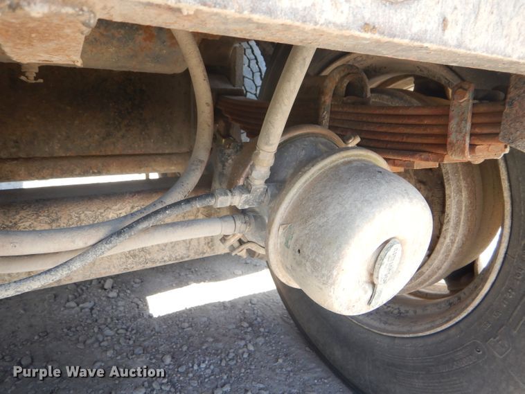 image for item GH9548 1986 Fruehauf LDX-F2-22-7DB5-24 end dump trailer