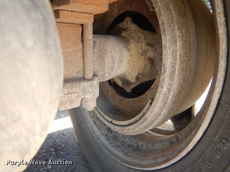 image for item GH9548 1986 Fruehauf LDX-F2-22-7DB5-24 end dump trailer