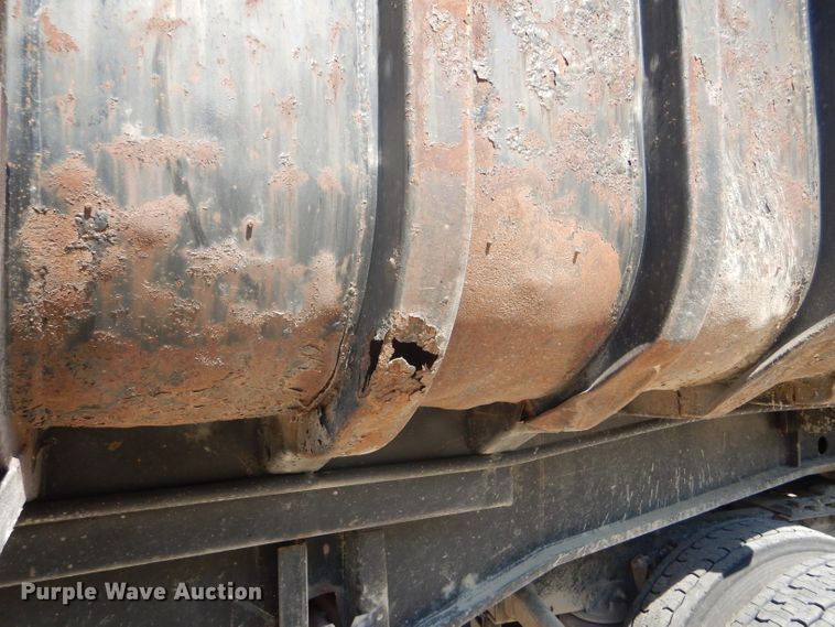 image for item GH9548 1986 Fruehauf LDX-F2-22-7DB5-24 end dump trailer