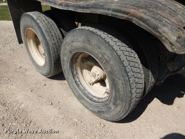 image for item GH9548 1986 Fruehauf LDX-F2-22-7DB5-24 end dump trailer