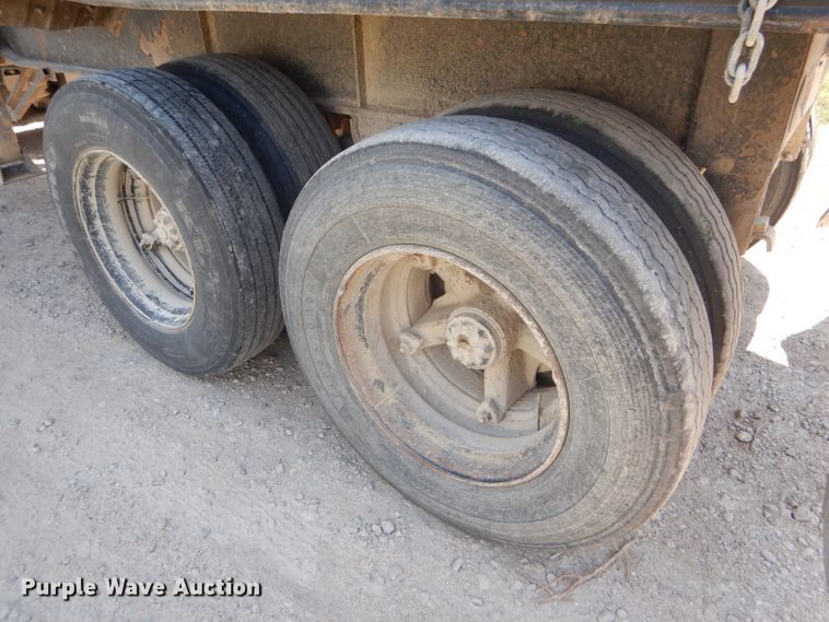 image for item GH9548 1986 Fruehauf LDX-F2-22-7DB5-24 end dump trailer