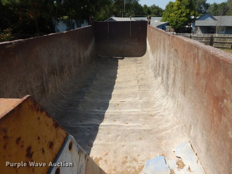 image for item GH9548 1986 Fruehauf LDX-F2-22-7DB5-24 end dump trailer