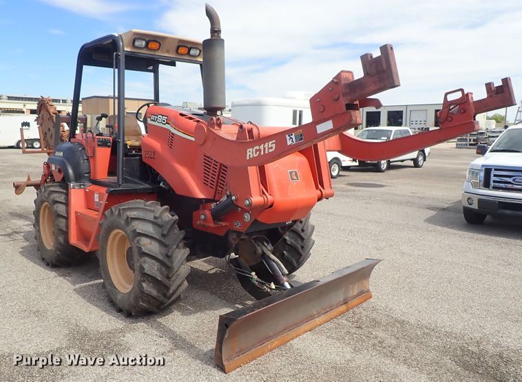 image for item DE1040 2007 Ditch Witch RT95 trencher