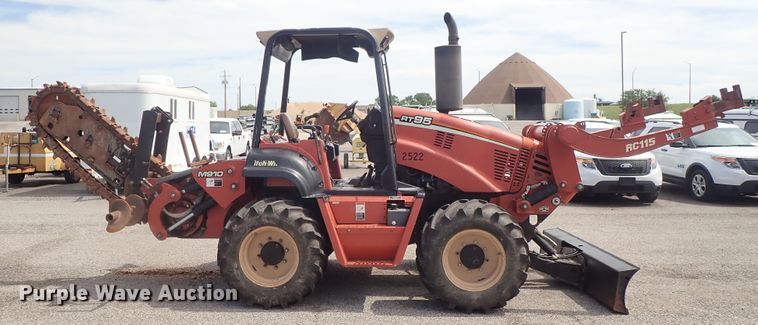image for item DE1040 2007 Ditch Witch RT95 trencher