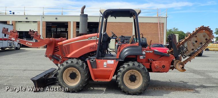 image for item DE1040 2007 Ditch Witch RT95 trencher