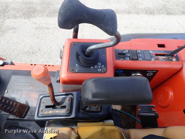 image for item DE1040 2007 Ditch Witch RT95 trencher